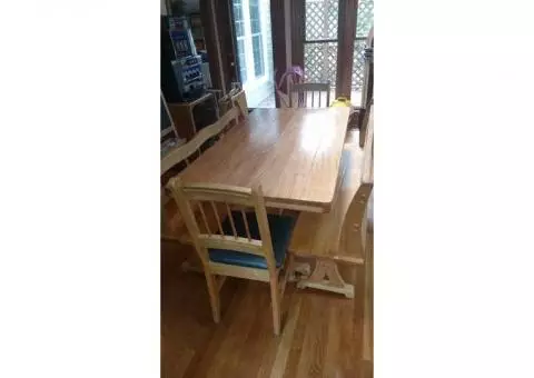Maple Farm table