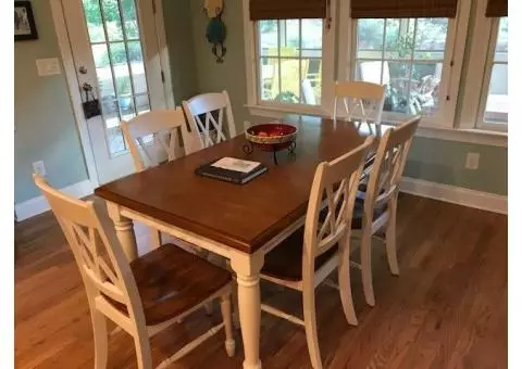 Kitchen Table - seats 6